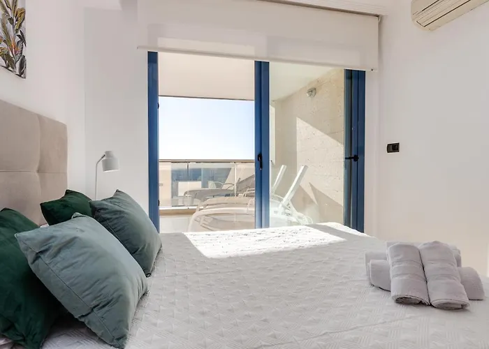 아파트 1st Line Mascarat - Solarium Terrace & Pool 알테아