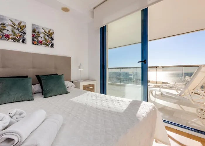 아파트 1st Line Mascarat - Solarium Terrace & Pool 알테아