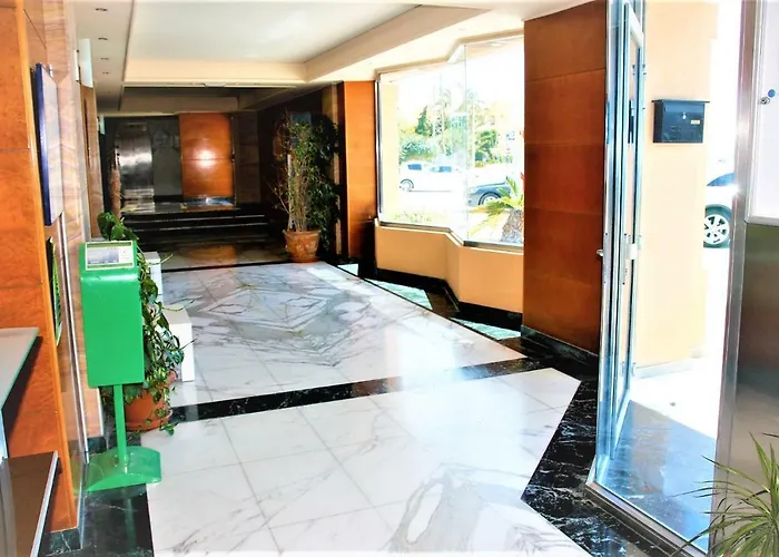 1st Line Mascarat - Solarium Terrace & Pool 아파트 알테아